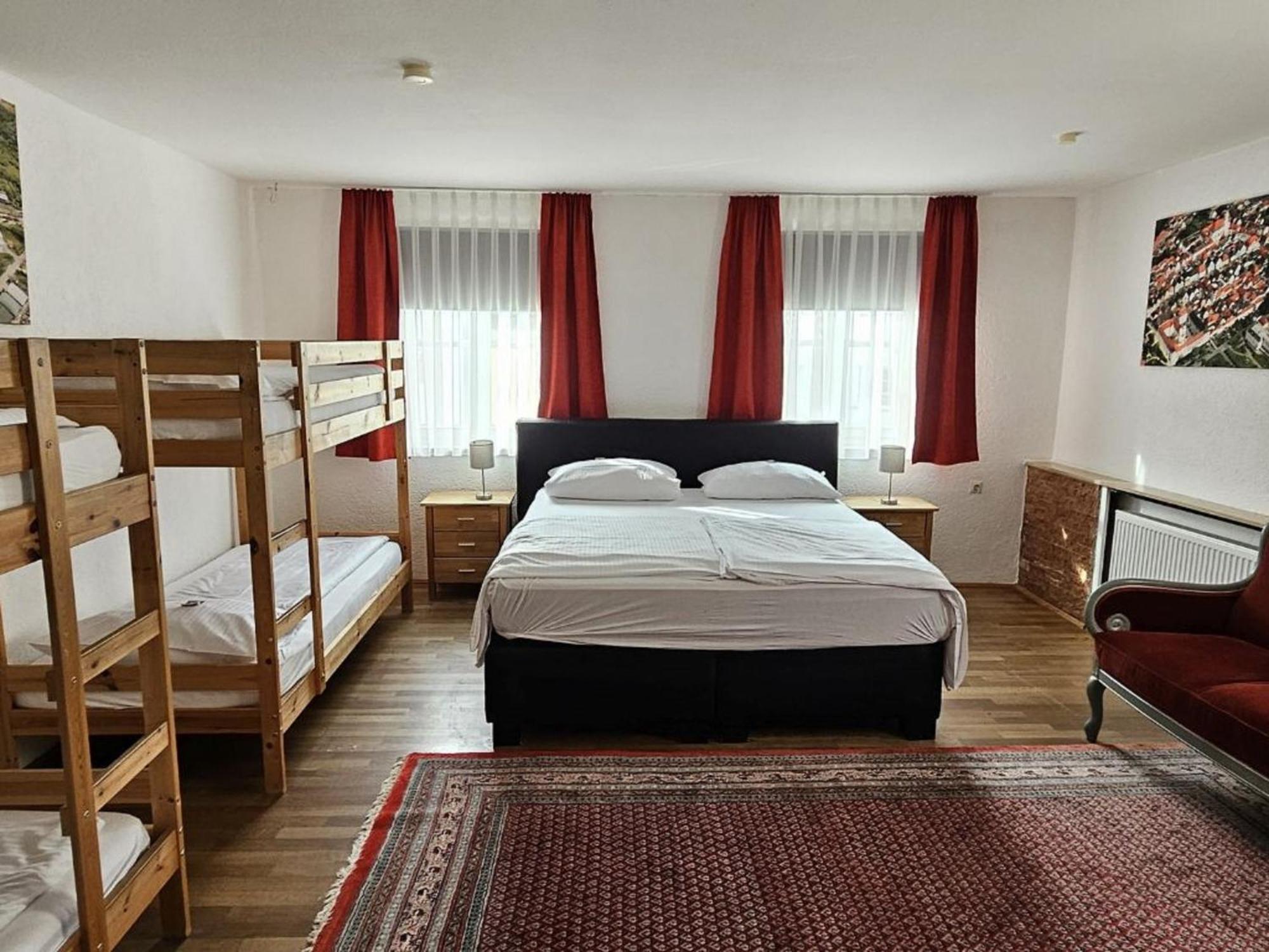 Hotel Hirsch Гюнцбург Екстер'єр фото