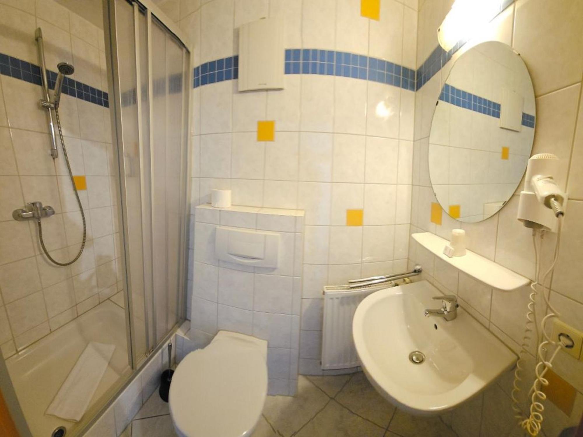 Hotel Hirsch Гюнцбург Екстер'єр фото
