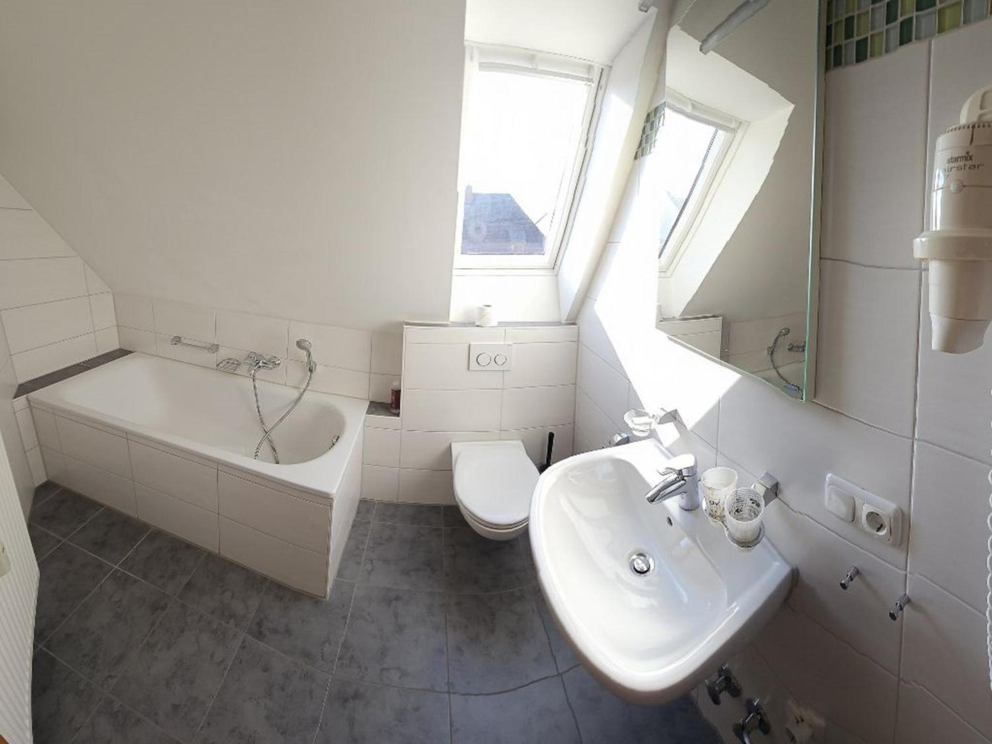 Hotel Hirsch Гюнцбург Екстер'єр фото